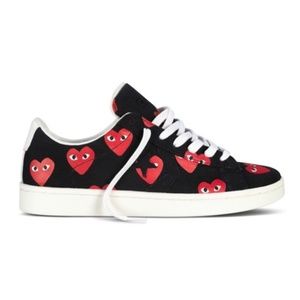 COMME DES GARÇONS PLAY CONVERSE SNEAKER